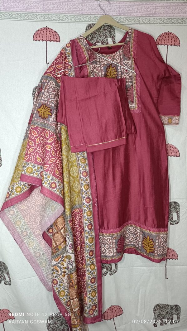 Women Silk Blend Full Suit Set