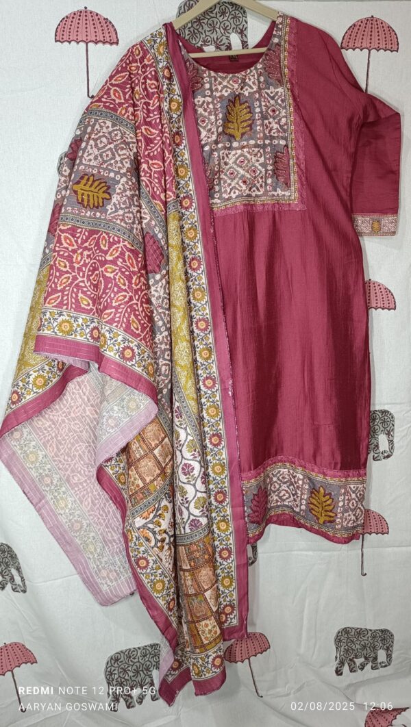 Women Silk Blend Full Suit Set