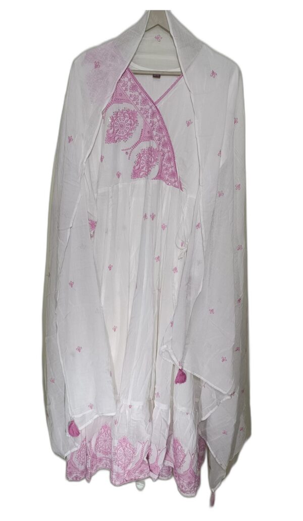 White pure malmal cotton 3 pc suit set anarkali